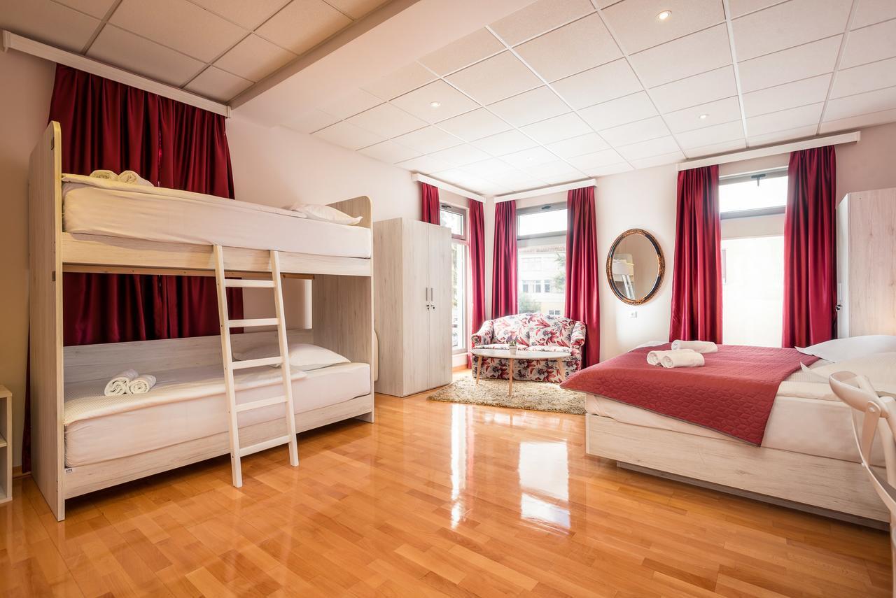 Boutique Hostel Livia Metkovic Exterior photo